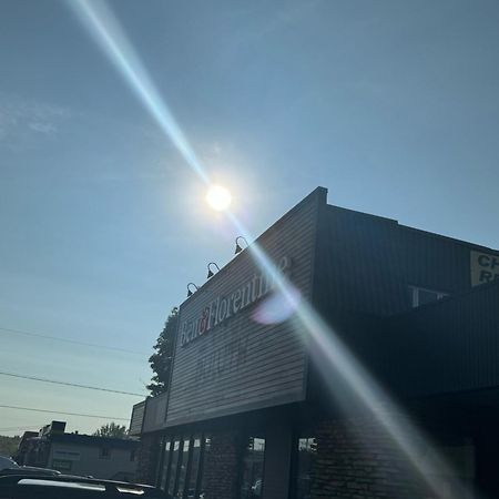 Complexe Dix80 Μοτέλ Mont-Laurier Εξωτερικό φωτογραφία