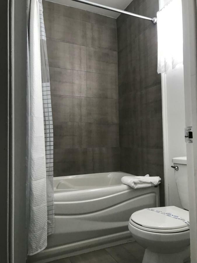 Complexe Dix80 Μοτέλ Mont-Laurier Εξωτερικό φωτογραφία